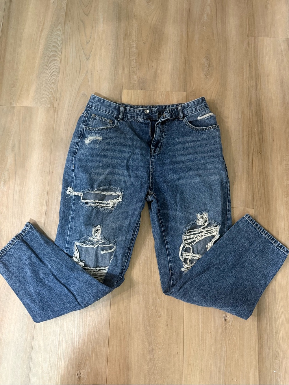 SHEIN Distressed Boyfriend Jeans in Blue Wash